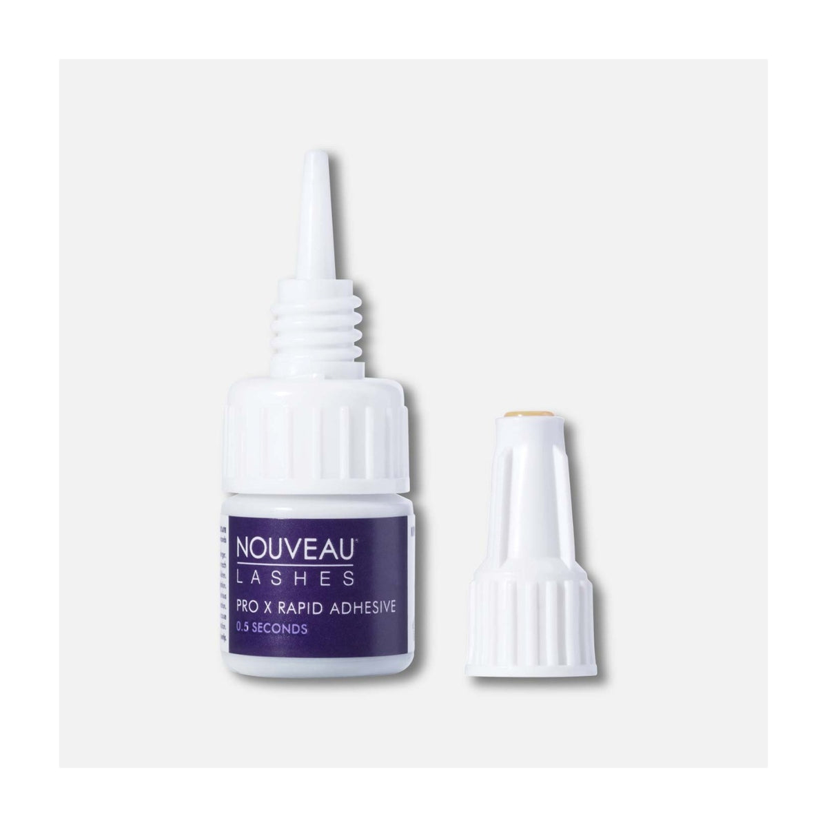 Nouveau Lashes Pro X Rapid Adhesive, flaske på 5 g med applikatorspissen