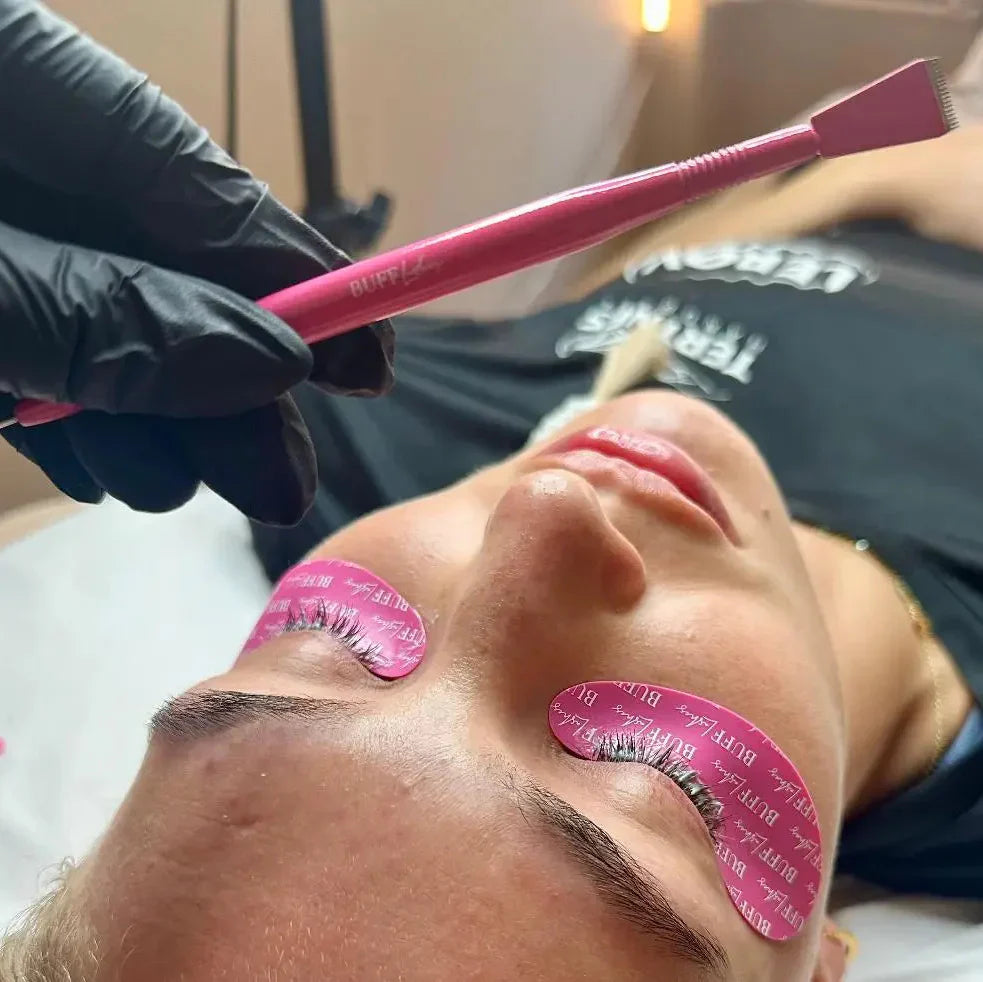 Tradisjonelt vs. Koreansk vippeløft — hva er den virkelige forskjellen?