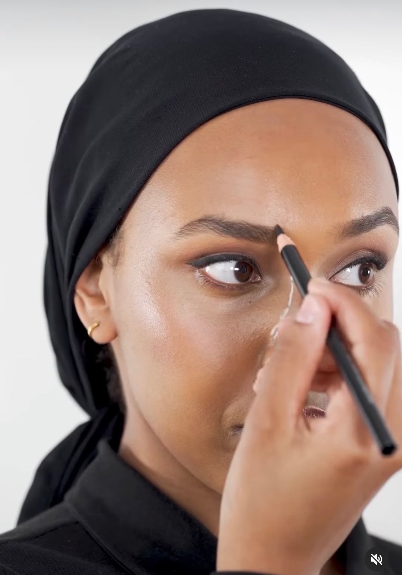 Pro Pencil Brynsblyant - Dark Cold Ashy Black